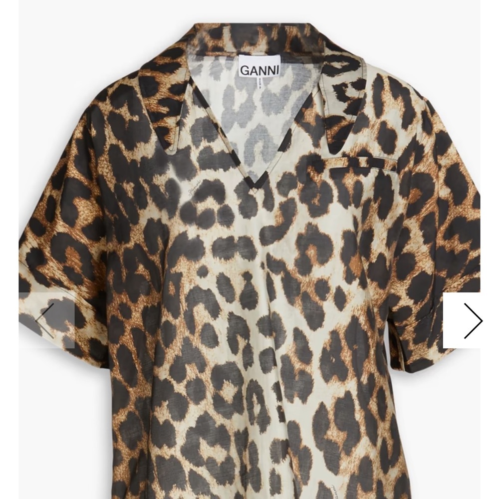 Ganni V neck collard leopard print top